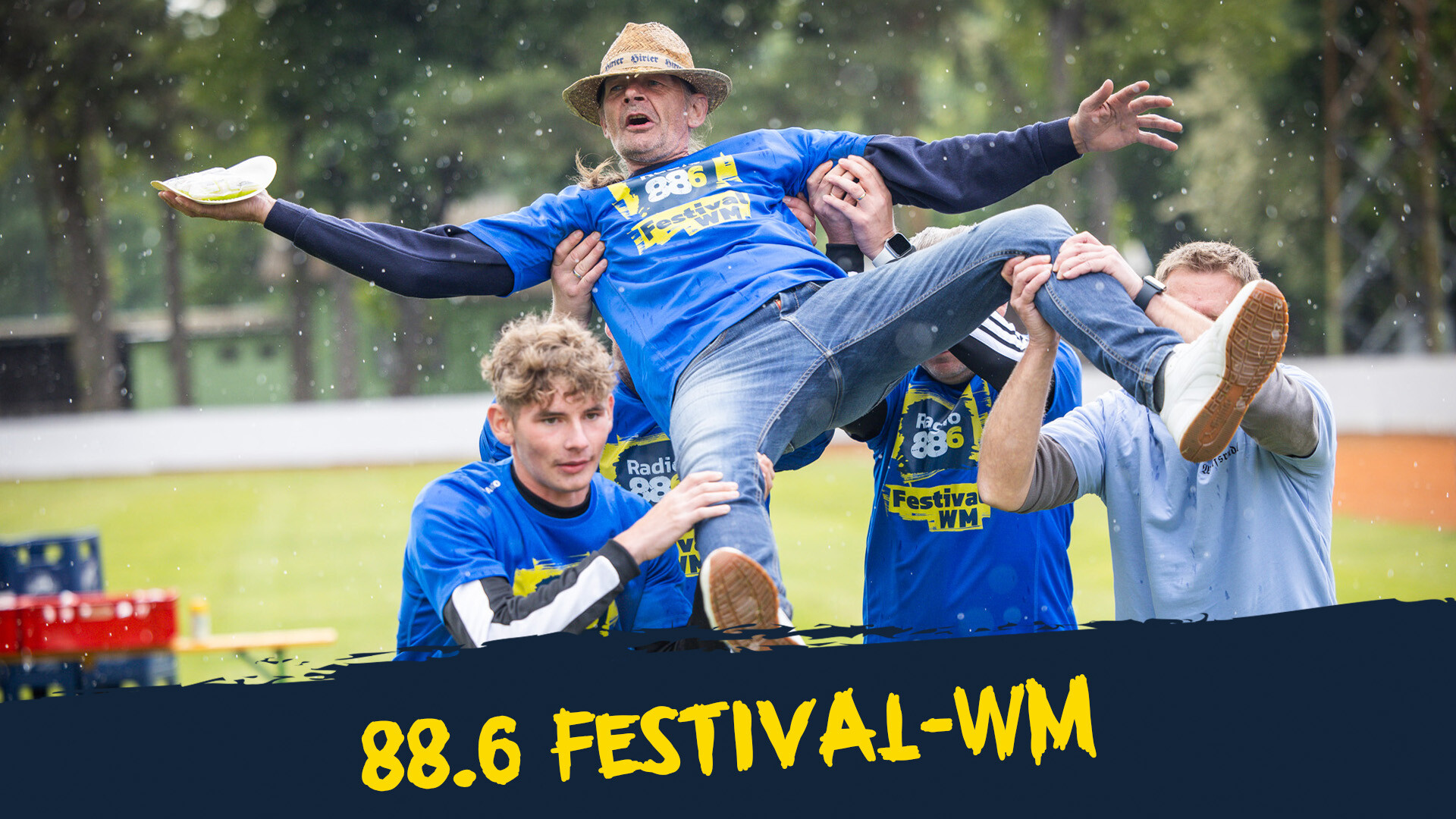 Das Gewinnerteam beim Krautsurfen Das Gewinnerteam beim Krautsurfen
