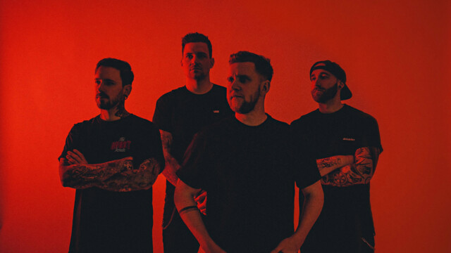 Die Band steh in Rotem Licht