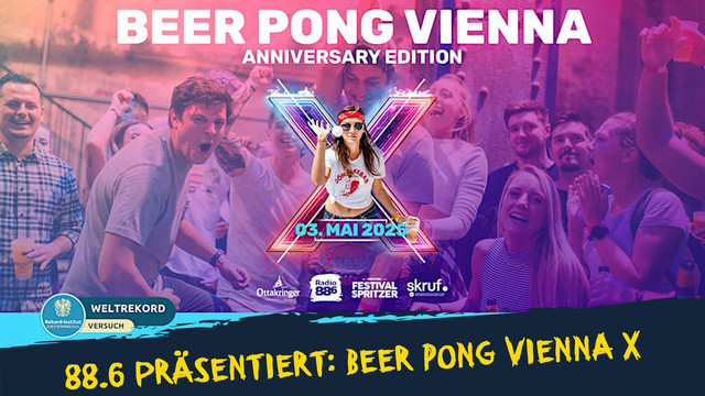 Menschen spielen Beer Pong